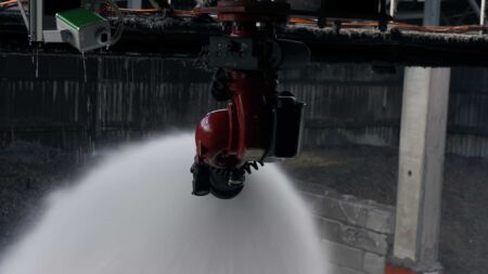 EmiControls Löschwerfer im Einsatz mit PYROsmart®