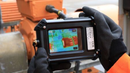 Thermografiekamera von FLIR im Einsatz Emitec