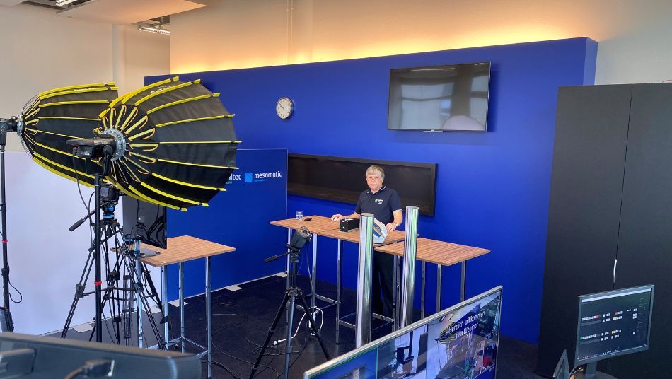 Webinar Emitec Studio blau