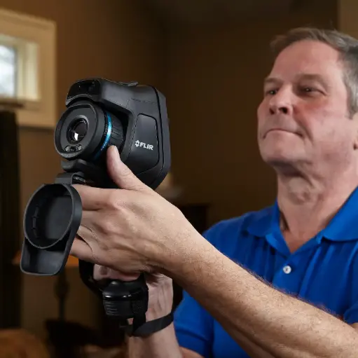 FLIR E52
